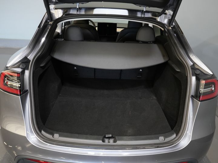 Tesla Model Y SUV 455 Km WLTP (DEMO) Auto Pilot/ Pano/ Memory/ Elek.klep/ Stoelverw./ Navi/ 360 Camera/ Climate/ 20” LMV