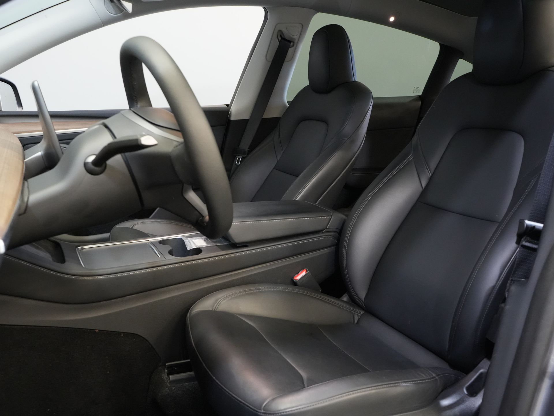 Tesla Model Y SUV 455 Km WLTP (DEMO) Auto Pilot/ Pano/ Memory/ Elek.klep/ Stoelverw./ Navi/ 360 Camera/ Climate/ 20” LMV