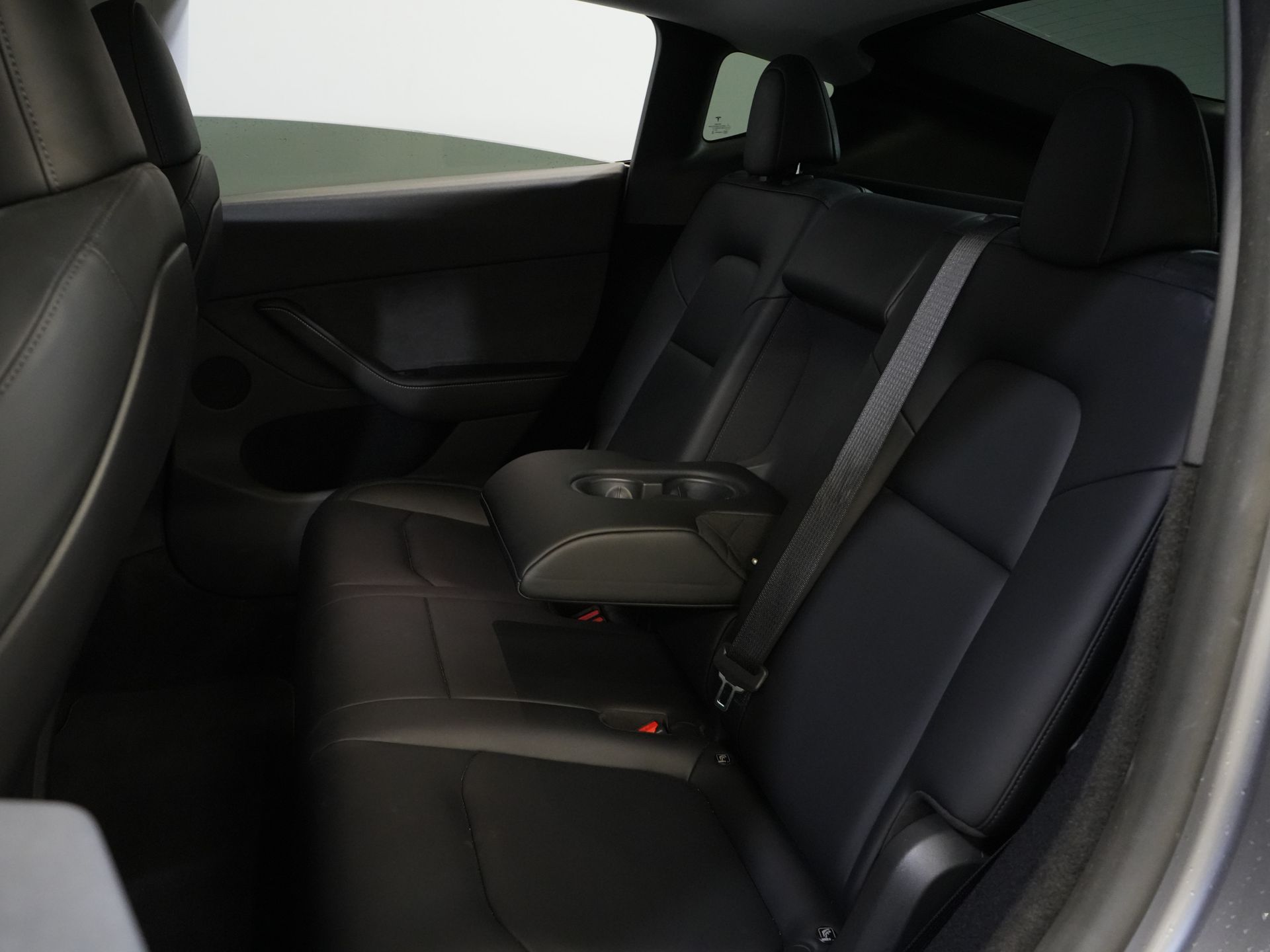 Tesla Model Y SUV 455 Km WLTP (DEMO) Auto Pilot/ Pano/ Memory/ Elek.klep/ Stoelverw./ Navi/ 360 Camera/ Climate/ 20” LMV