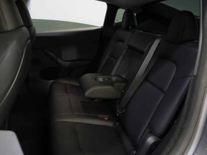 Tesla Model Y SUV 455 Km WLTP (DEMO) Auto Pilot/ Pano/ Memory/ Elek.klep/ Stoelverw./ Navi/ 360 Camera/ Climate/ 20” LMV