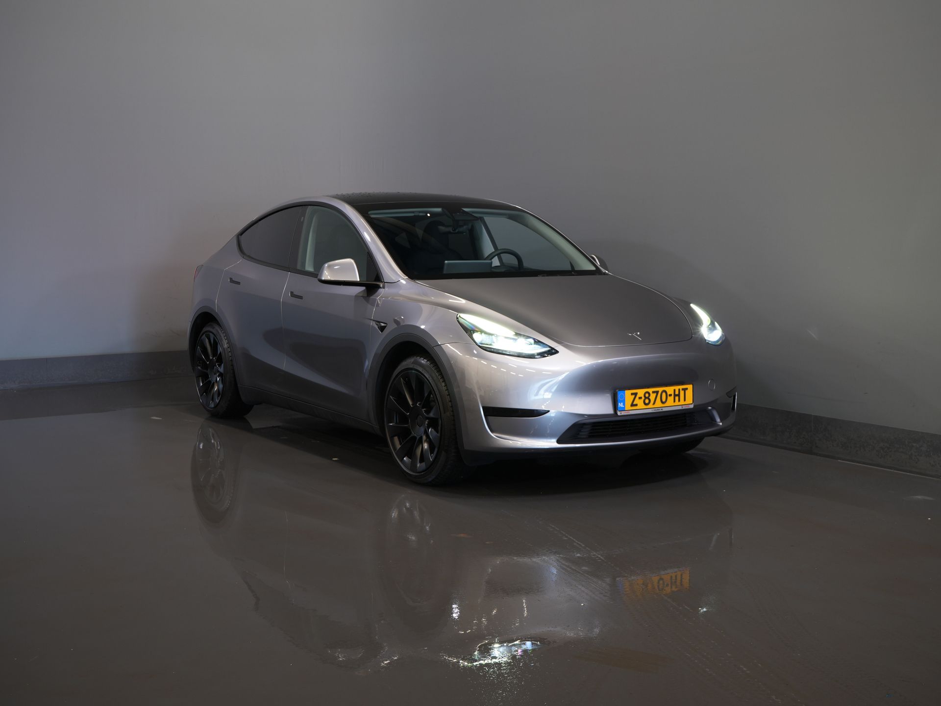 Tesla Model Y SUV 455 Km WLTP (DEMO) Auto Pilot/ Pano/ Memory/ Elek.klep/ Stoelverw./ Navi/ 360 Camera/ Climate/ 20” LMV
