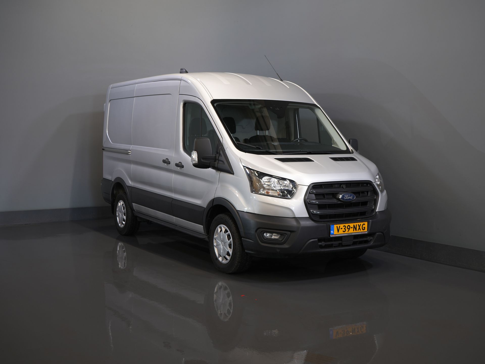 Ford Transit Van 2.0 TDCI 130 ch L2H2 Trend PDC/ Cruise/ Verw.voorruit/ Airco