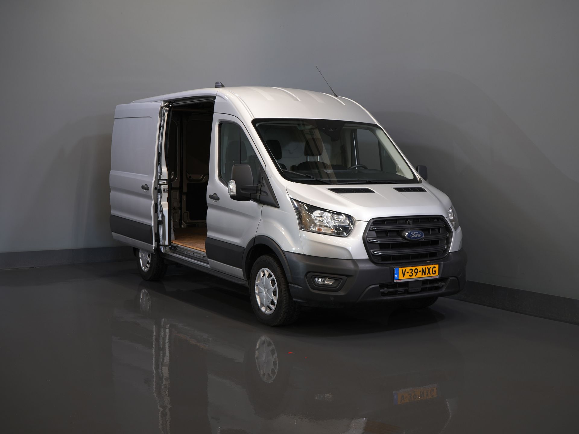 Ford Transit Van 2.0 TDCI 130 ch L2H2 Trend PDC/ Cruise/ Verw.voorruit/ Airco
