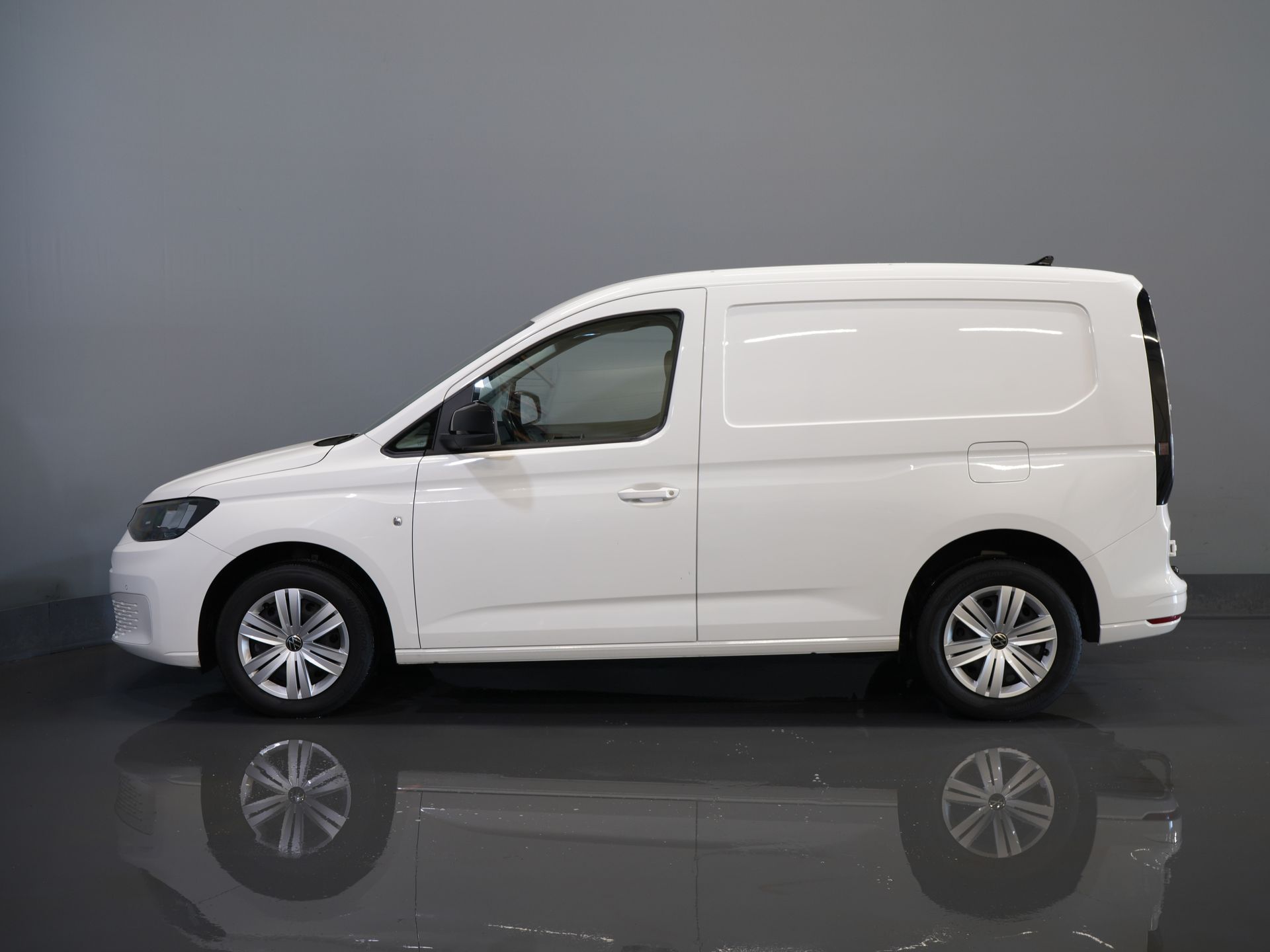 Volkswagen Caddy Cargo Van 2.0 TDI 125 hp DSG Aut. Adapt.Cruise/ Carplay/ Airco/ Navi/ PDC/ DAB/ Anhängerkupplung
