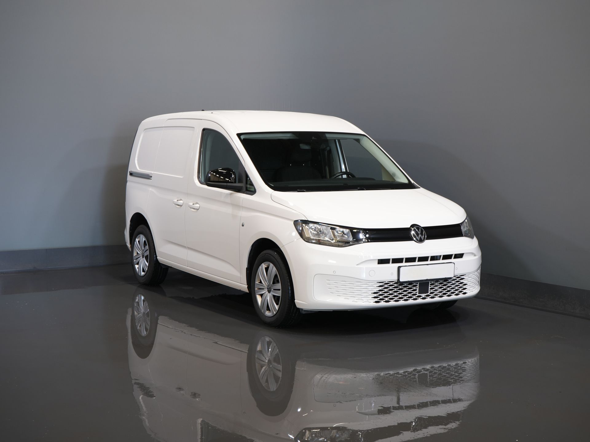 Volkswagen Caddy Cargo Van 2.0 TDI 125 hp DSG Aut. Adapt.Cruise/ Carplay/ Airco/ Navi/ PDC/ DAB/ Anhängerkupplung