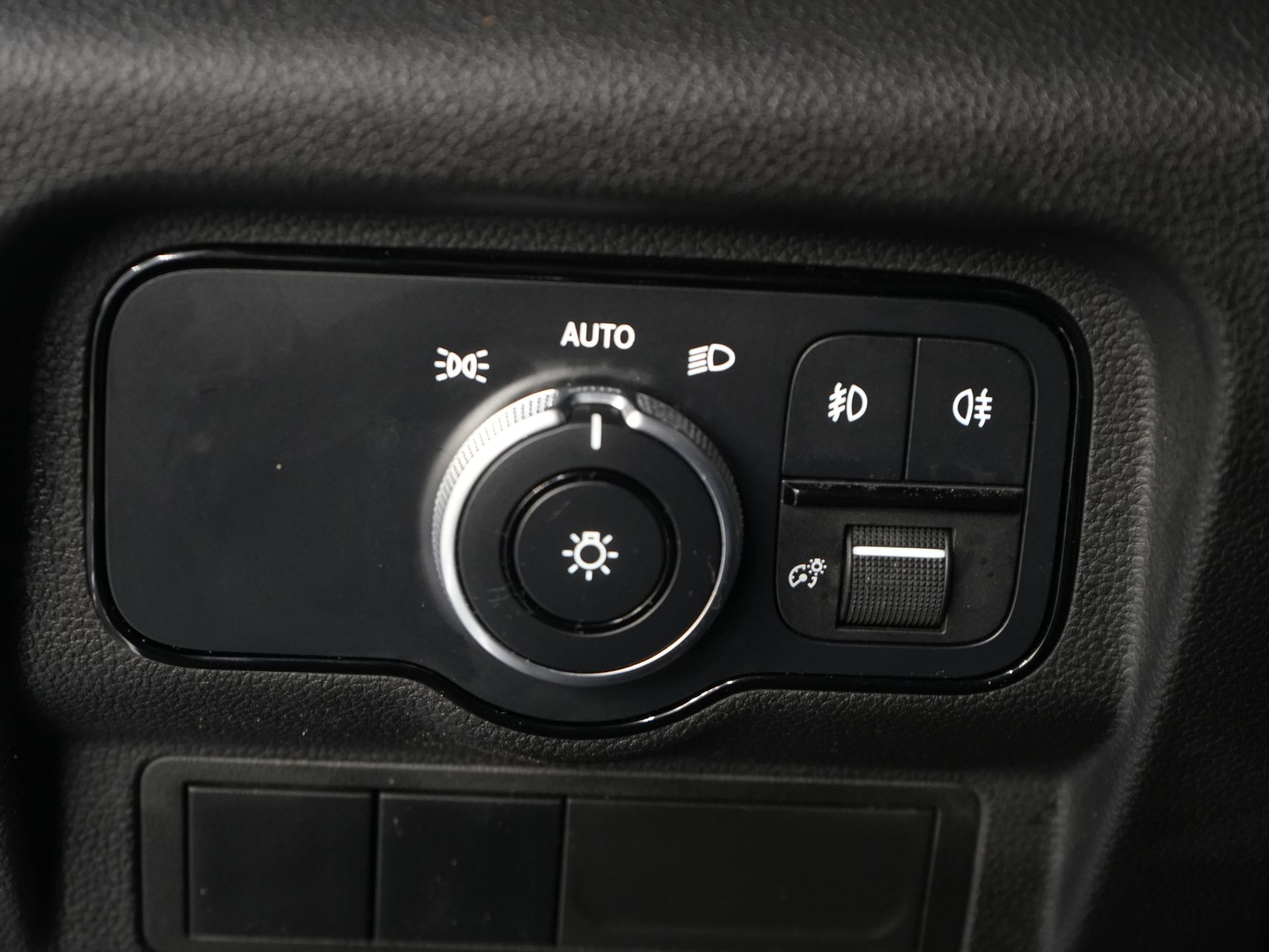Mercedes-Benz Citan Van 112 CDI 3 Pers./ LED/ Seatverw./ Carplay/ Camera/ Navi/ PDC/ Cruise/ LMV
