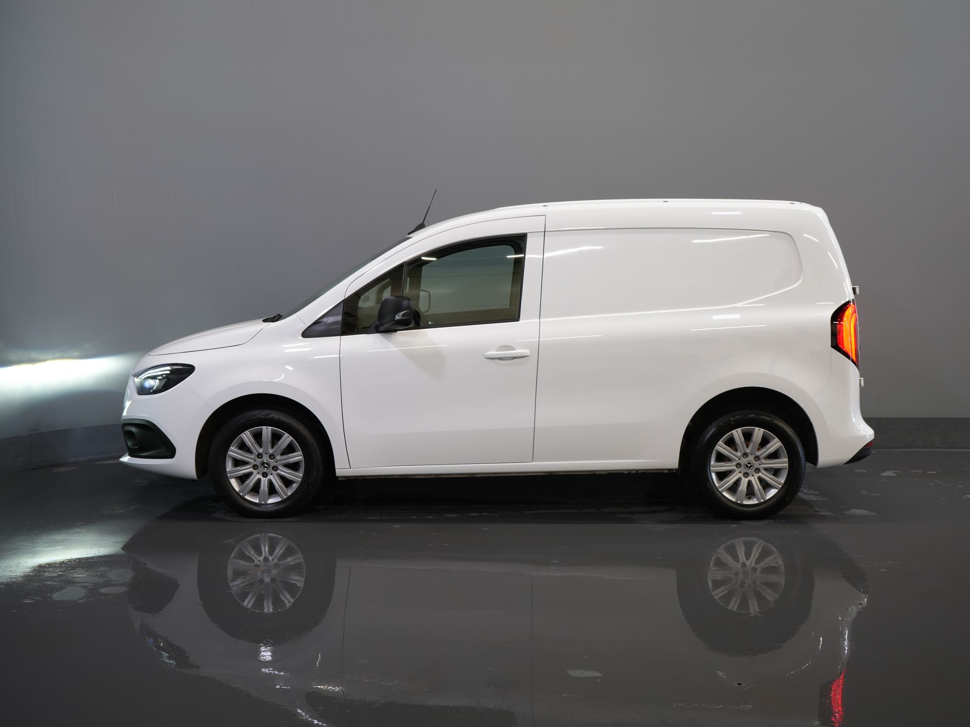 Mercedes-Benz Citan Van 112 CDI 3 Pers./ LED/ Seatverw./ Carplay/ Camera/ Navi/ PDC/ Cruise/ LMV