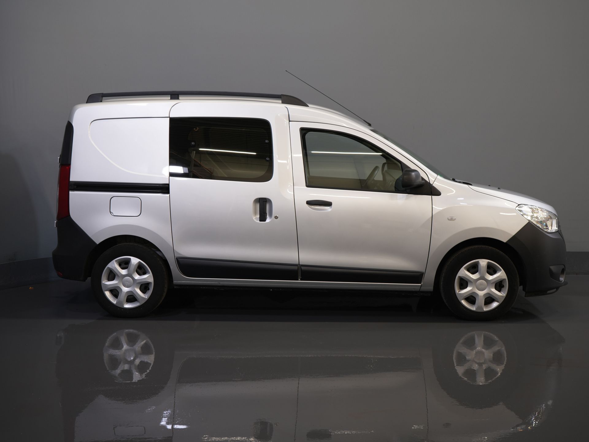 Dacia Dokker Bestelbus 1.5 dCi MARGE NL Auto/ APK 1-2027/ PDC/ Cruise/ Trekhaak/ Airco