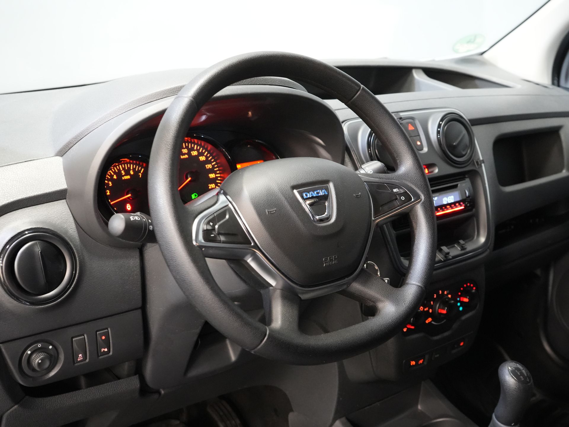 Dacia Dokker Bestelbus 1.5 dCi MARGE NL Auto/ APK 1-2027/ PDC/ Cruise/ Trekhaak/ Airco