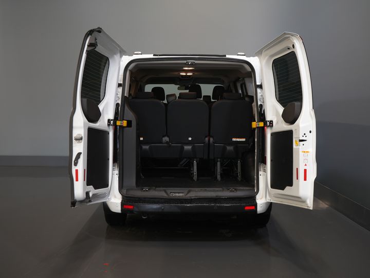 Ford Transit Custom Passenger Tourneo 2.0 TDCI €26,265 z VAT/BPM Trend Combi/ Kombi/ 9 osób/ 9 P/ Cruise/ PDC/ Airco