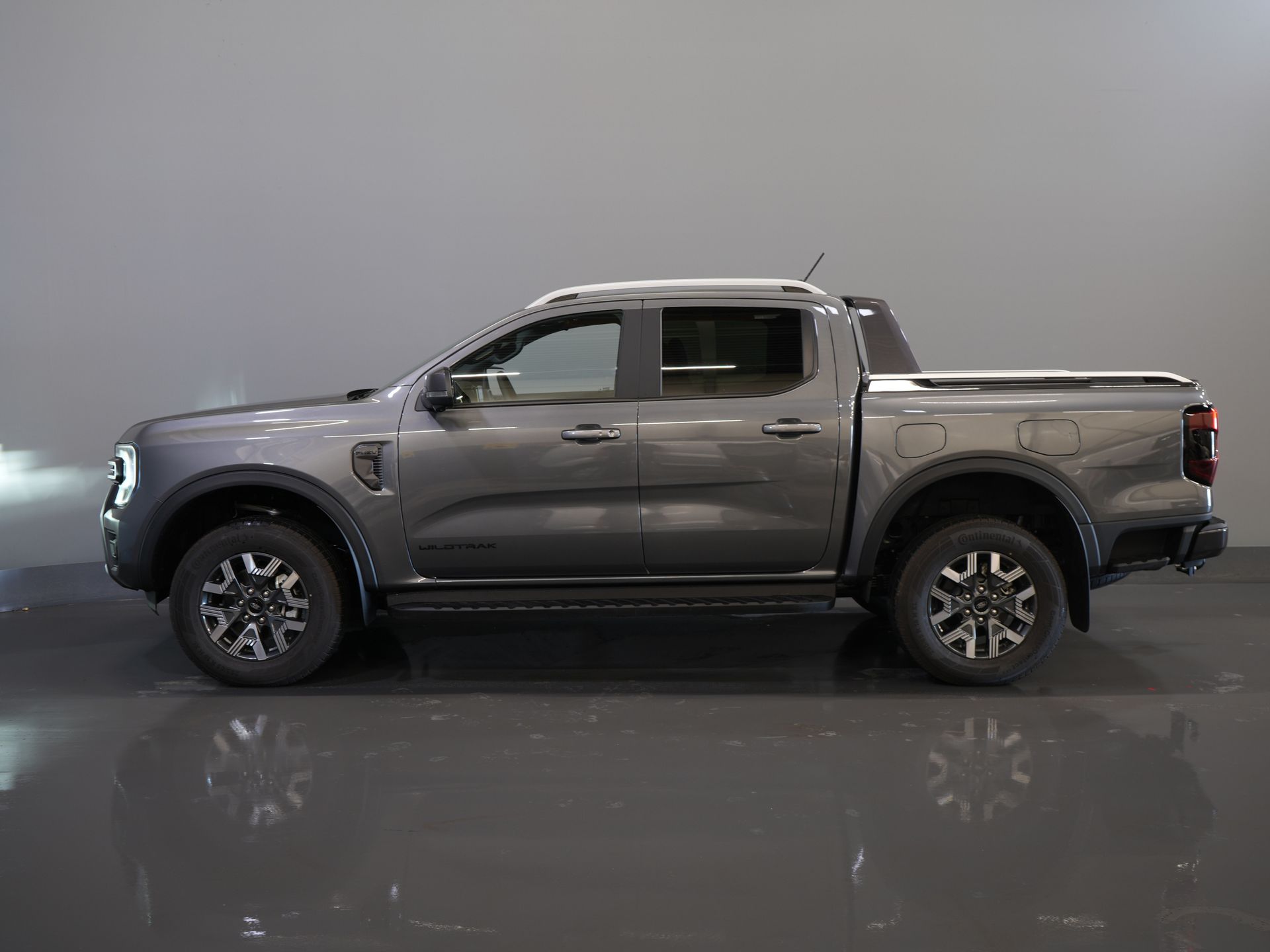 Ford Ranger Bestelbus Wildtrak 2.3 PHEV Double Cab 4x4/ B&O/ Tech-Pack/ Adapt.Cruise/ 3.5t Trekverm./ 360 Camera/ Leder/ Alarm/ Navi/ Carplay/ Trekhaa