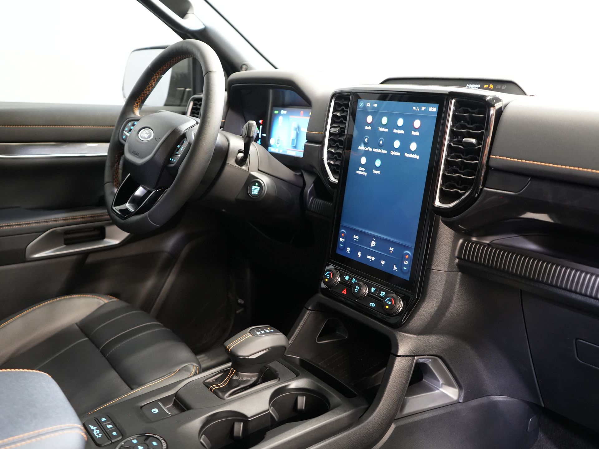 Ford Ranger Bestelbus Wildtrak 2.3 PHEV Double Cab 4x4/ B&O/ Tech-Pack/ Adapt.Cruise/ 3.5t Trekverm./ 360 Camera/ Leder/ Alarm/ Navi/ Carplay/ Trekhaa
