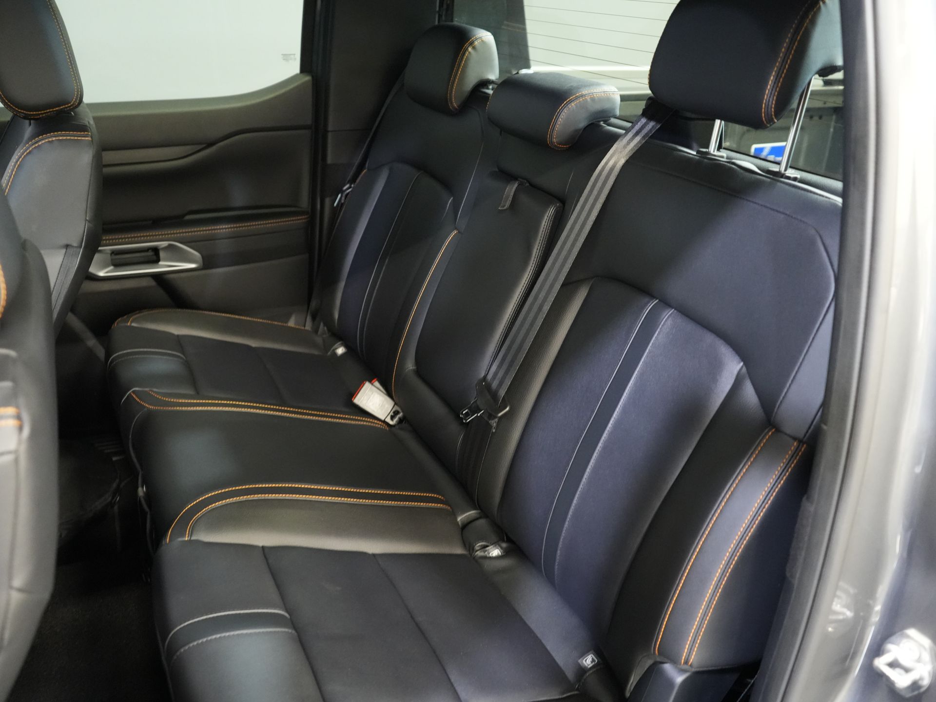 Ford Ranger Bestelbus Wildtrak 2.3 PHEV Double Cab 4x4/ B&O/ Tech-Pack/ Adapt.Cruise/ 3.5t Trekverm./ 360 Camera/ Leder/ Alarm/ Navi/ Carplay/ Trekhaa