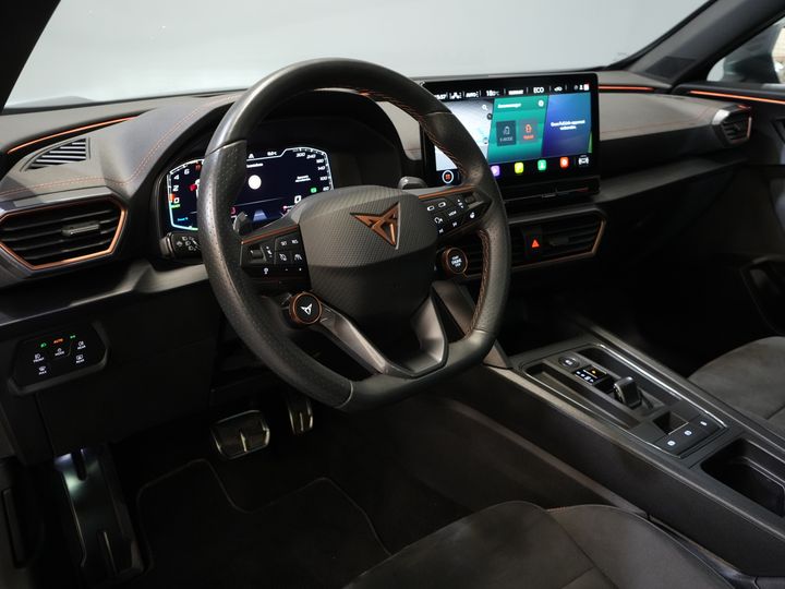 CUPRA Formentor SUV 1.4 e-Hybrid VZ 245 pk Tribe Edition Pano/ Matrix/ Adapt.Cruise/ Elek. Klep/ Memory/ 19'' LMV/ Carplay/ Standkachel/ Stuurverw./