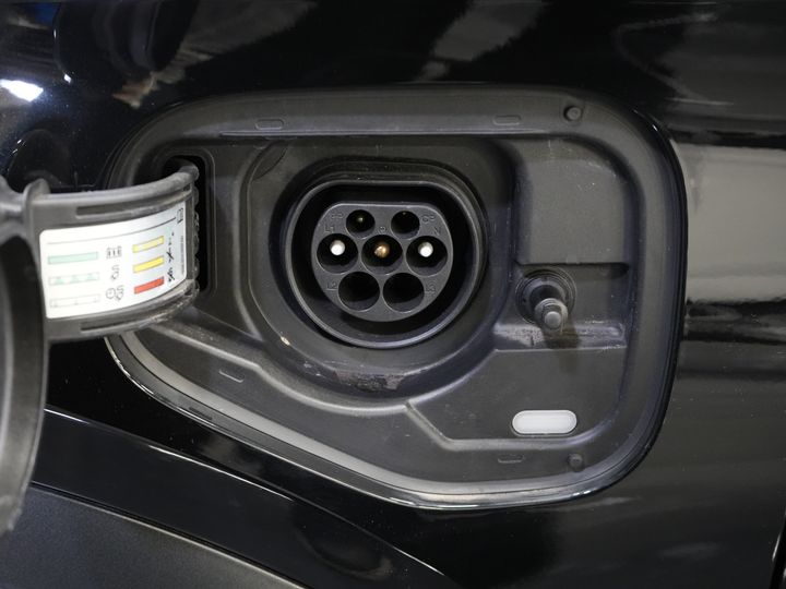 CUPRA Formentor SUV 1.4 e-Hybrid VZ 245 pk Tribe Edition Pano/ Matrix/ Adapt.Cruise/ Elek. Klep/ Memory/ 19'' LMV/ Carplay/ Standkachel/ Stuurverw./