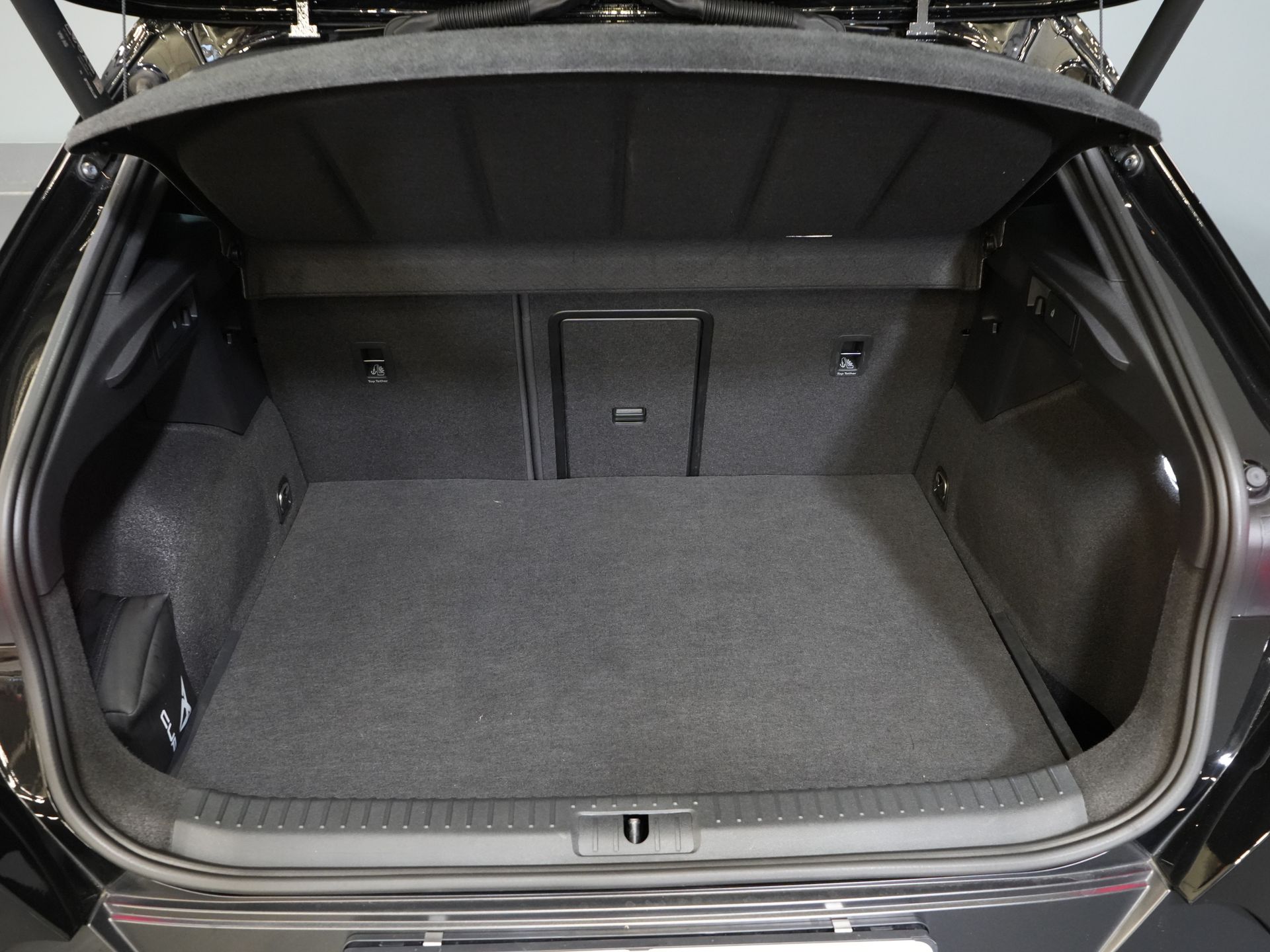 CUPRA Formentor SUV 1.4 e-Hybrid VZ 245 pk Tribe Edition Pano/ Matrix/ Adapt.Cruise/ Elek. Klep/ Memory/ 19'' LMV/ Carplay/ Standkachel/ Stuurverw./