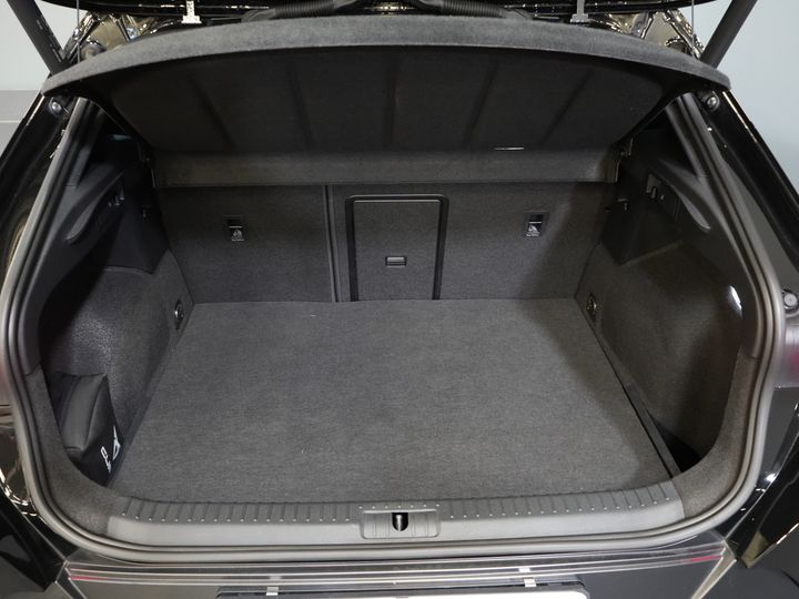 CUPRA Formentor SUV 1.4 e-Hybrid VZ 245 pk Tribe Edition Pano/ Matrix/ Adapt.Cruise/ Elek. Klep/ Memory/ 19'' LMV/ Carplay/ Standkachel/ Stuurverw./