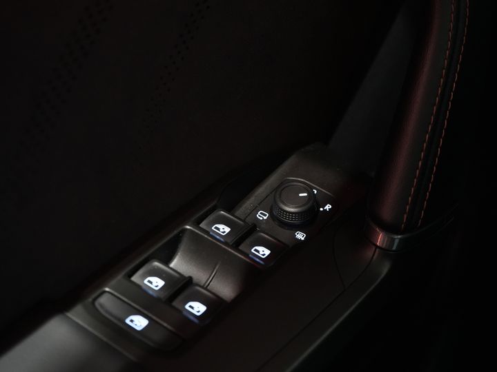 CUPRA Formentor SUV 1.4 e-Hybrid VZ 245 pk Tribe Edition Pano/ Matrix/ Adapt.Cruise/ Elek. Klep/ Memory/ 19'' LMV/ Carplay/ Standkachel/ Stuurverw./