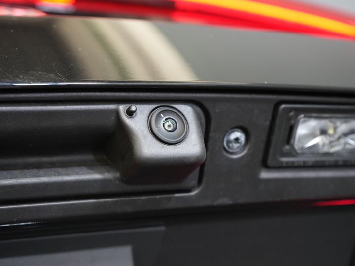 CUPRA Formentor SUV 1.4 e-Hybrid VZ 245 pk Tribe Edition Pano/ Matrix/ Adapt.Cruise/ Elek. Klep/ Memory/ 19'' LMV/ Carplay/ Standkachel/ Stuurverw./