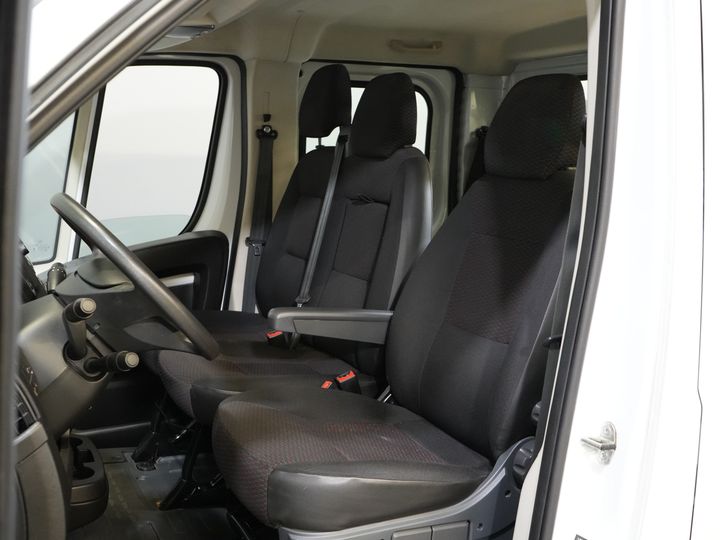 Opel Movano Open laadbak 2.2 140 pk DC Dubbel Cabine Open Laadbak/ 7 Pers./ 2.5t Trekverm./ Cruise/ Airco/ 288x215x35/ Pick up