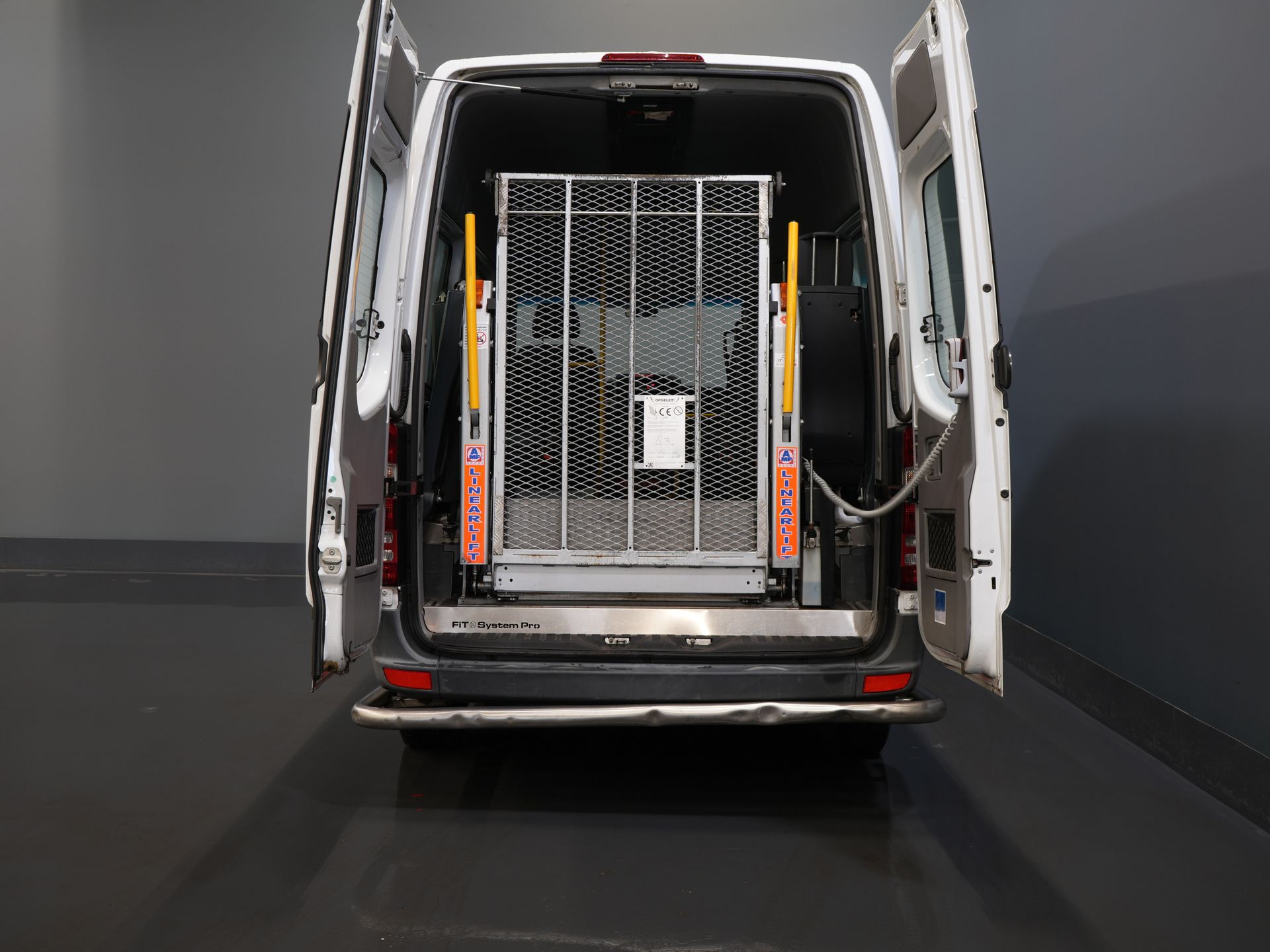 Mercedes-Benz Sprinter Personenvervoer 313 2.2 CDI L2H2 € 10.164 Incl. BTW EXPORT Combi/ 9 Persoons/ Kombi/ 9P/ Airco/ Rolstoellift