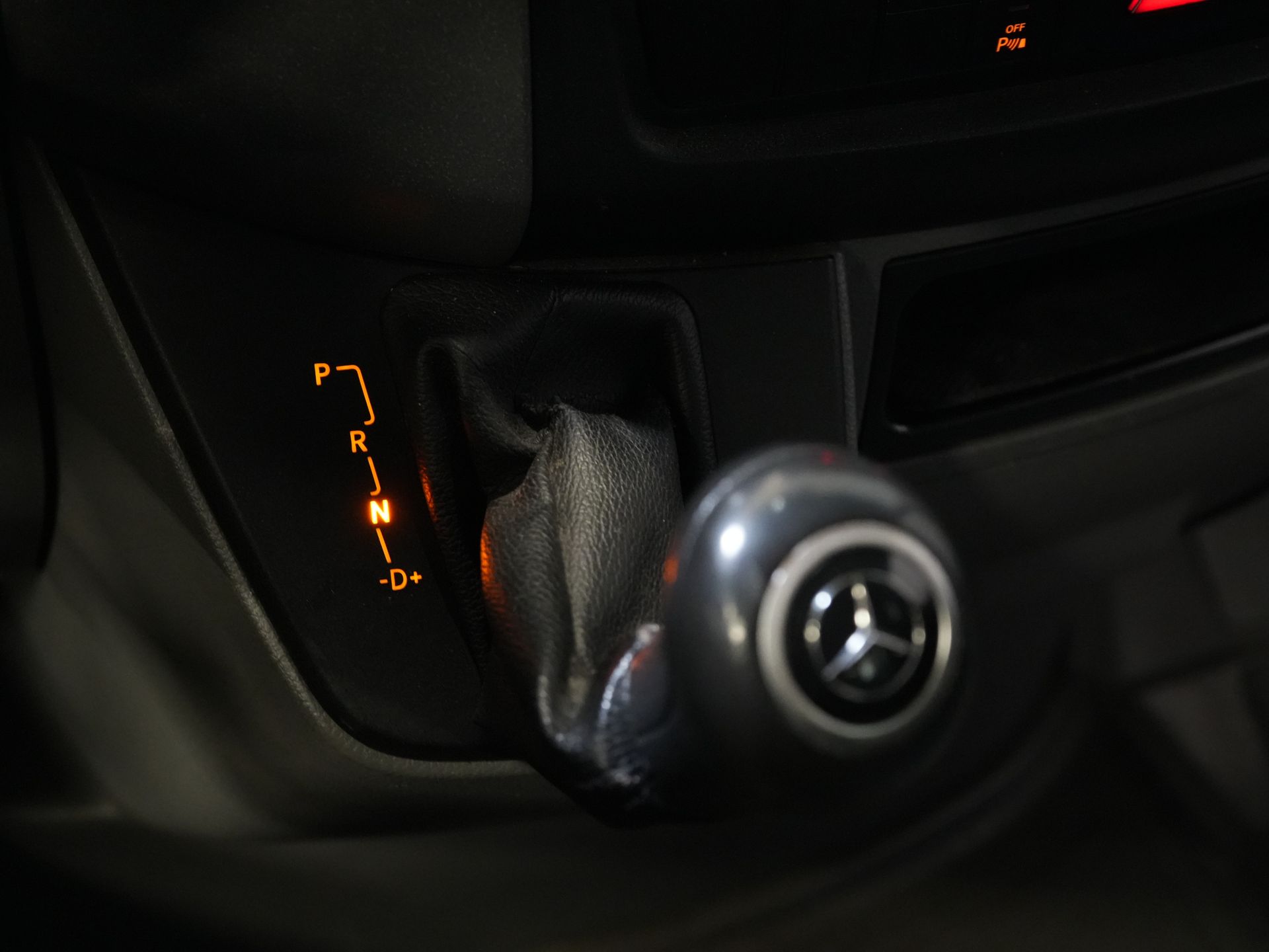 Mercedes-Benz Sprinter Personenvervoer 213 2.2 CDI Aut. L2H2 9 Persoons EXPORT Incl. BTW&BPM €13.915,- Airco/ PDC/ Sidebars/ Rearbar