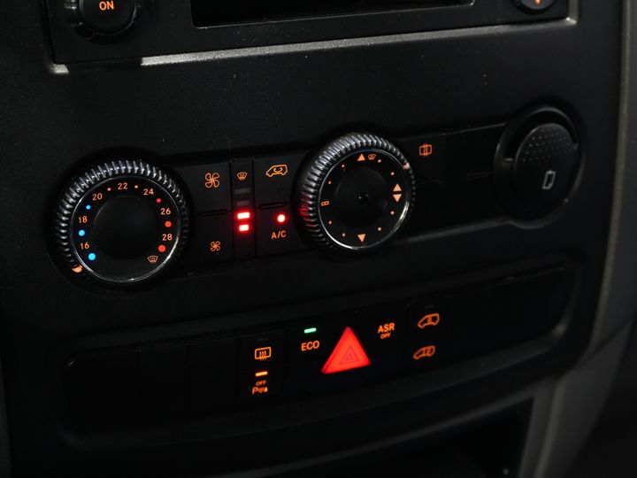 Mercedes-Benz Sprinter Personenvervoer 213 2.2 CDI Aut. L2H2 9 Persoons EXPORT Incl. BTW&BPM €13.915,- Airco/ PDC/ Sidebars/ Rearbar