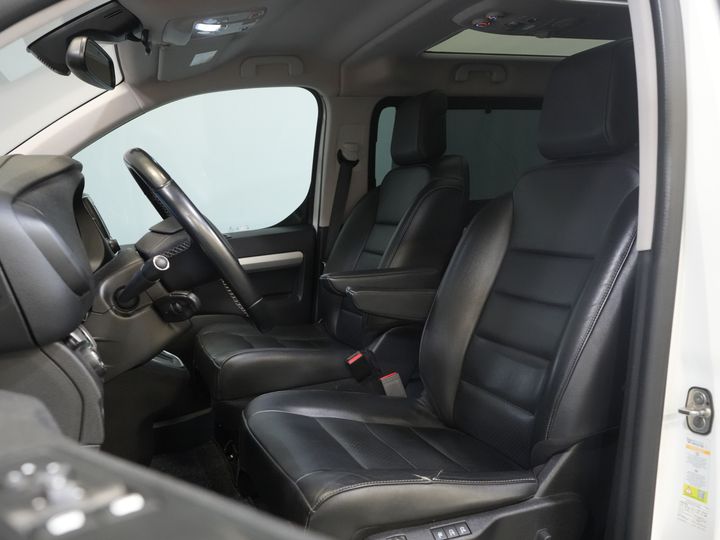 Opel Zafira-e Life Tourer Passenger 75 kWh 330 km WLTP (DEMO) 42 887 € z VAT Pano/ Elek.drzwi przesuwne/ Fotele z masażem/ Skóra/ Xenon/ Ogrzewanie postojowe/ Head Up/ Class