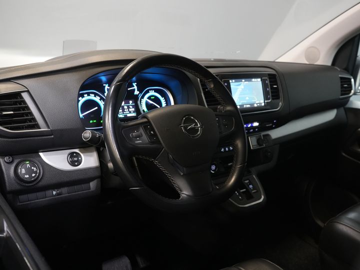 Opel Zafira-e Life Tourer Passenger 75 kWh 330 km WLTP (DEMO) 42 887 € z VAT Pano/ Elek.drzwi przesuwne/ Fotele z masażem/ Skóra/ Xenon/ Ogrzewanie postojowe/ Head Up/ Class