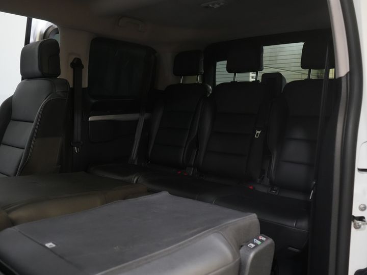 Opel Zafira-e Life Tourer Passenger 75 kWh 330 km WLTP (DEMO) 42 887 € z VAT Pano/ Elek.drzwi przesuwne/ Fotele z masażem/ Skóra/ Xenon/ Ogrzewanie postojowe/ Head Up/ Class