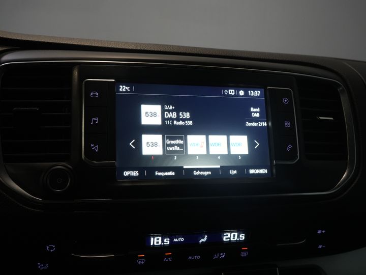 Opel Zafira-e Life Tourer Passenger 75 kWh 330 km WLTP (DEMO) 42 887 € z VAT Pano/ Elek.drzwi przesuwne/ Fotele z masażem/ Skóra/ Xenon/ Ogrzewanie postojowe/ Head Up/ Class