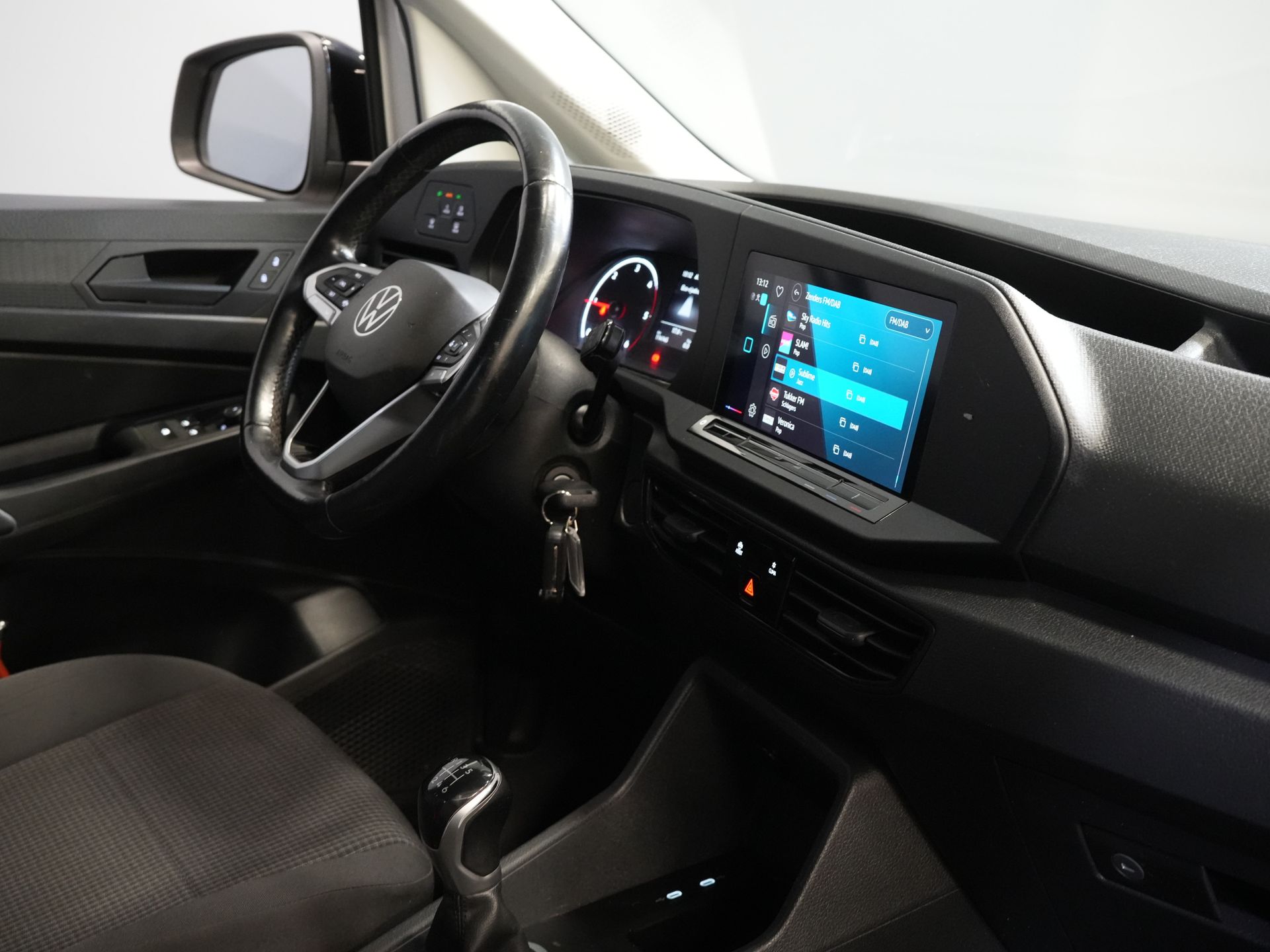 Volkswagen Caddy Cargo Van 2.0 TDI Händlergepflegt/ Carplay/ Navi/ Cruise/ DAB/ 16 ”LMV/ PDC/ Abschlepphaken/ Klimaanlage