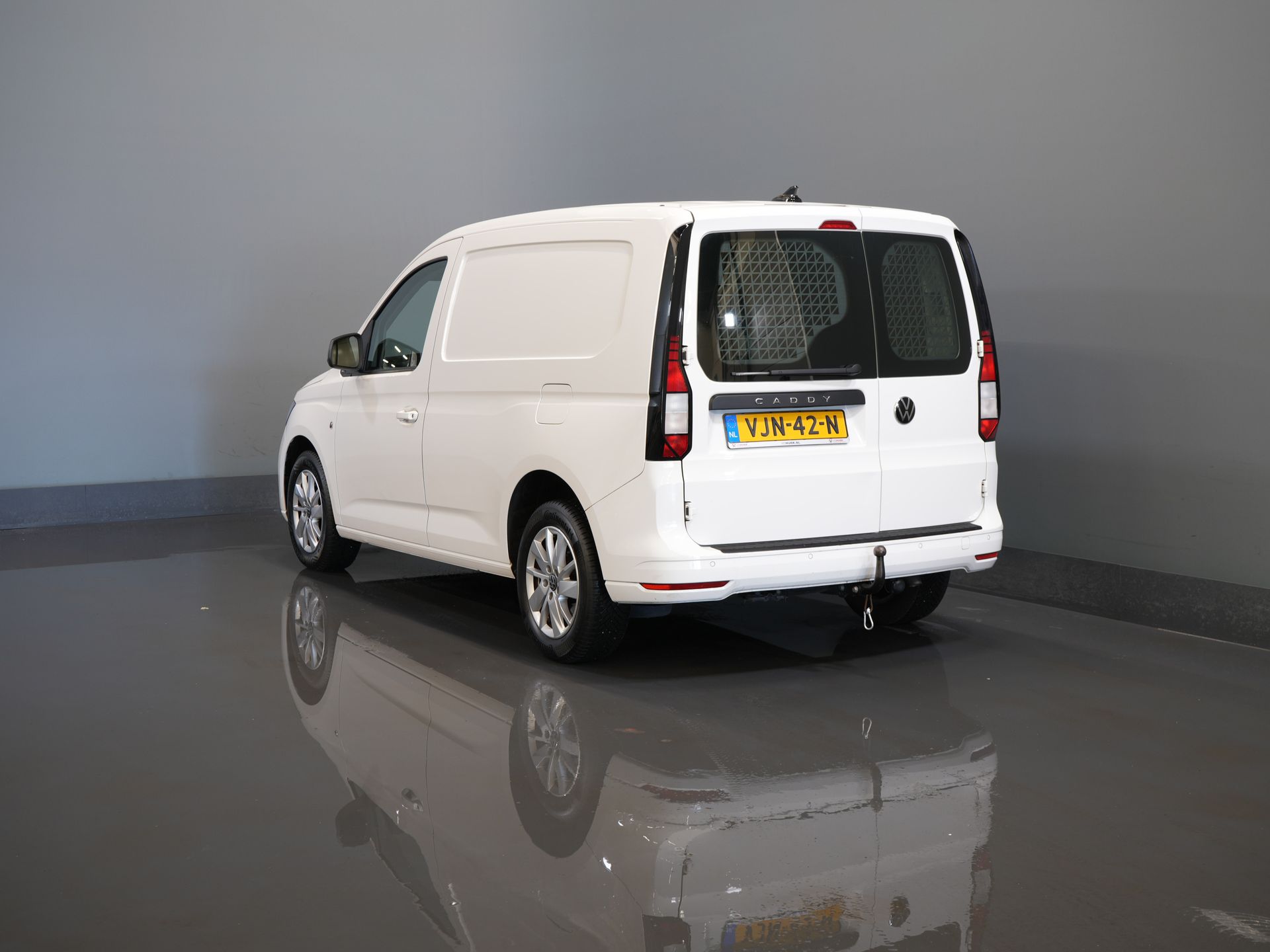 Volkswagen Caddy Cargo Van 2.0 TDI Händlergepflegt/ Carplay/ Navi/ Cruise/ DAB/ 16 ”LMV/ PDC/ Abschlepphaken/ Klimaanlage
