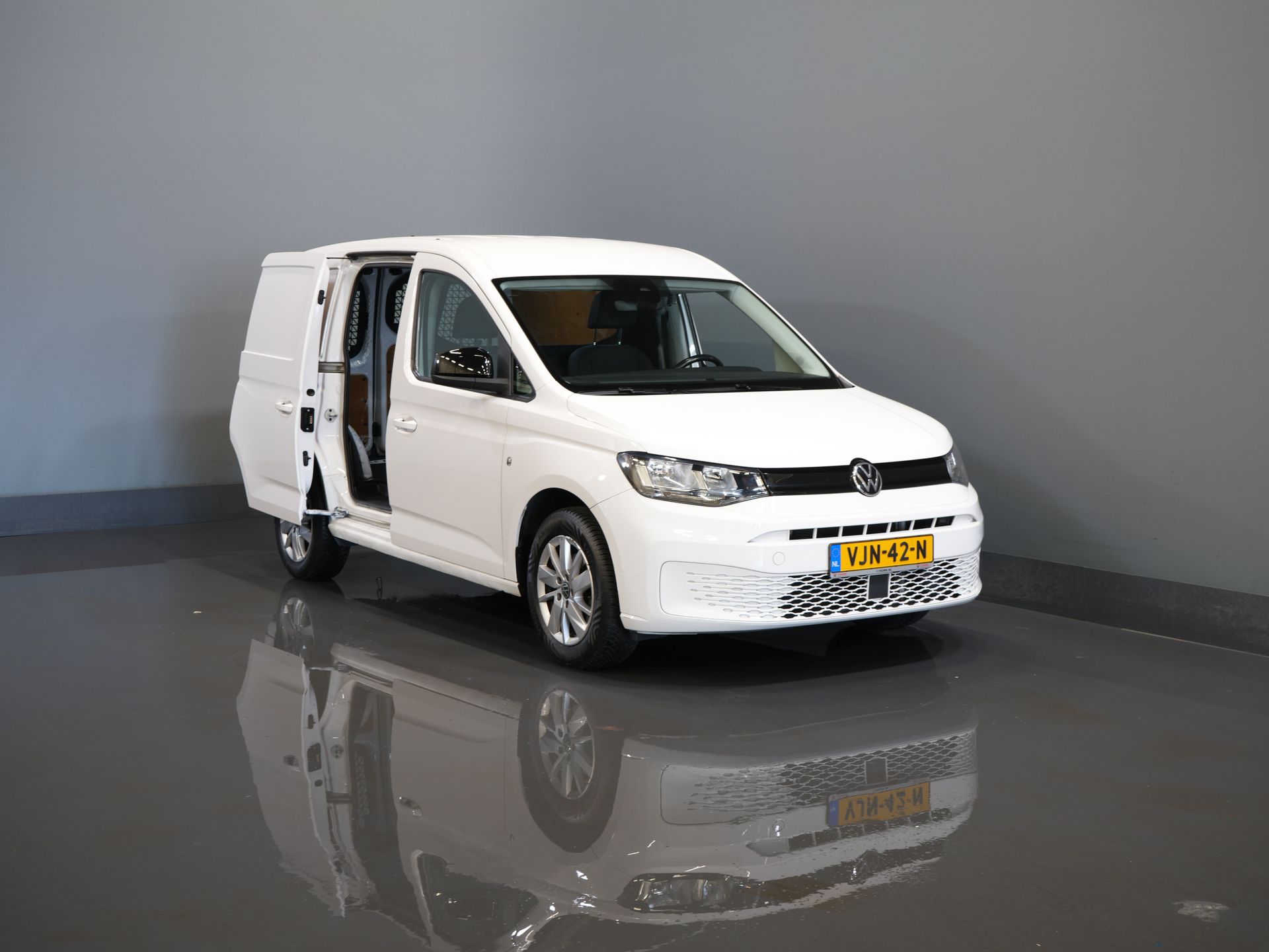 Volkswagen Caddy Cargo Van 2.0 TDI Händlergepflegt/ Carplay/ Navi/ Cruise/ DAB/ 16 ”LMV/ PDC/ Abschlepphaken/ Klimaanlage