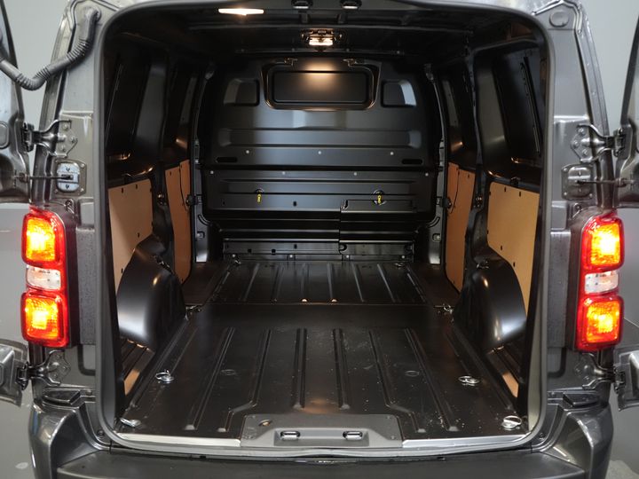 Citroën Jumpy Furgón 2.0 HDI 180 CV Aut. L3 BPM ¡GRATIS! 2x Puerta corredera/ Navi/ Carplay/ Cámara/ PDC/ Cruise/ Airco