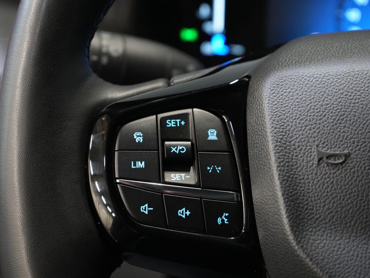 Ford Transit Custom Bestelbus 2.0 TDCI 150 pk L2 Limited BPM VRIJ! Garantie tot 1-28'/ Adapt. Cruise/ LED/ Stoelverw./ Stuurverw./ Carplay/ PDC/ Camera