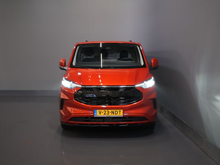 Ford Transit Custom Bestelbus 2.0 TDCI 150 pk L2 Limited BPM VRIJ! Garantie tot 1-28'/ Adapt. Cruise/ LED/ Stoelverw./ Stuurverw./ Carplay/ PDC/ Camera