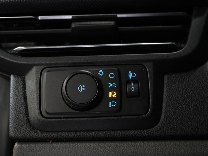 Ford Transit Custom Bestelbus 2.0 TDCI 150 pk L2 Limited BPM VRIJ! Garantie tot 1-28'/ Adapt. Cruise/ LED/ Stoelverw./ Stuurverw./ Carplay/ PDC/ Camera