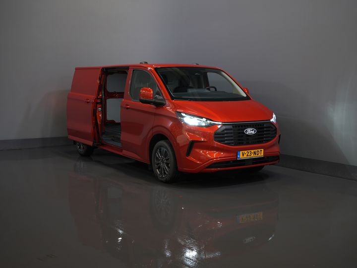 Ford Transit Custom Bestelbus 2.0 TDCI 150 pk L2 Limited BPM VRIJ! Garantie tot 1-28'/ Adapt. Cruise/ LED/ Stoelverw./ Stuurverw./ Carplay/ PDC/ Camera
