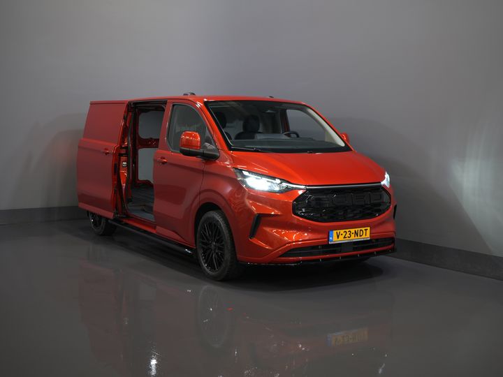 Ford Transit Custom Bestelbus 2.0 TDCI 150 pk L2 Limited BPM VRIJ! Garantie tot 1-28'/ Adapt. Cruise/ LED/ Stoelverw./ Stuurverw./ Carplay/ PDC/ Camera