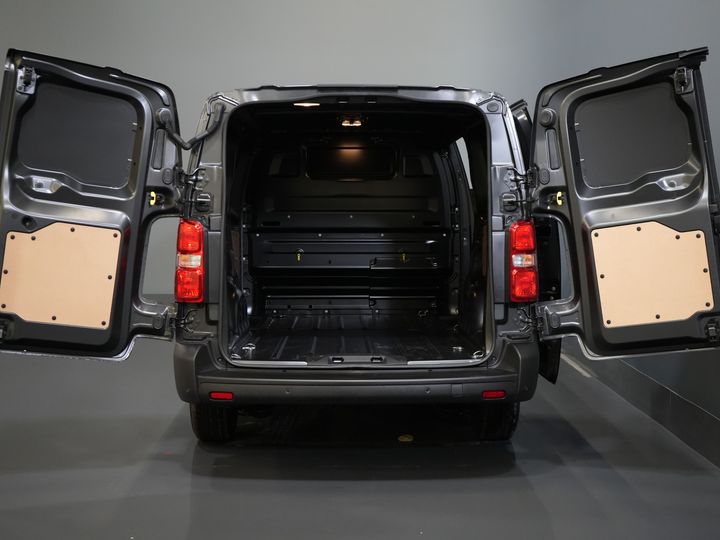 Citroën Jumpy Van 2.0 HDI 180 hp Aut. L3 BPM FREE/ Virtual Cockpit/ Carplay/ Navi/ Kamera/ Cruise/ PDC/ Airco