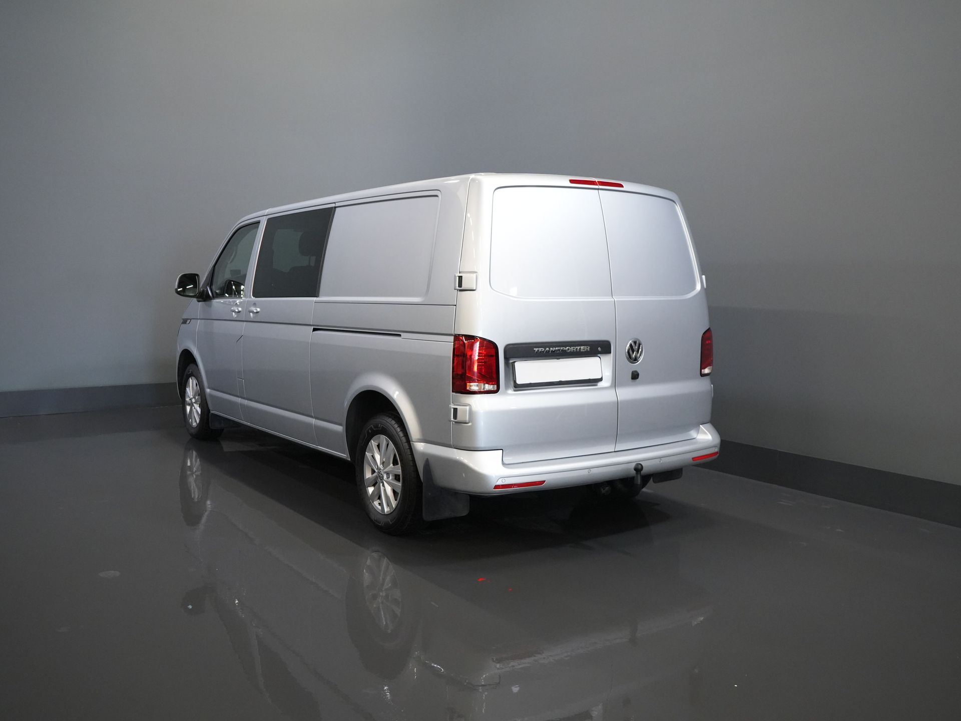 Volkswagen Transporter Van T6.1 2.0 TDI 150 к.с. DSG Aut. L2 DC Double Cab Highline BPM БЕЗКОШТОВНО! Адапт.круїз/ LED/ 2xЗсувні двері/ Підігрів підставки/ Carplay/ Сидіння