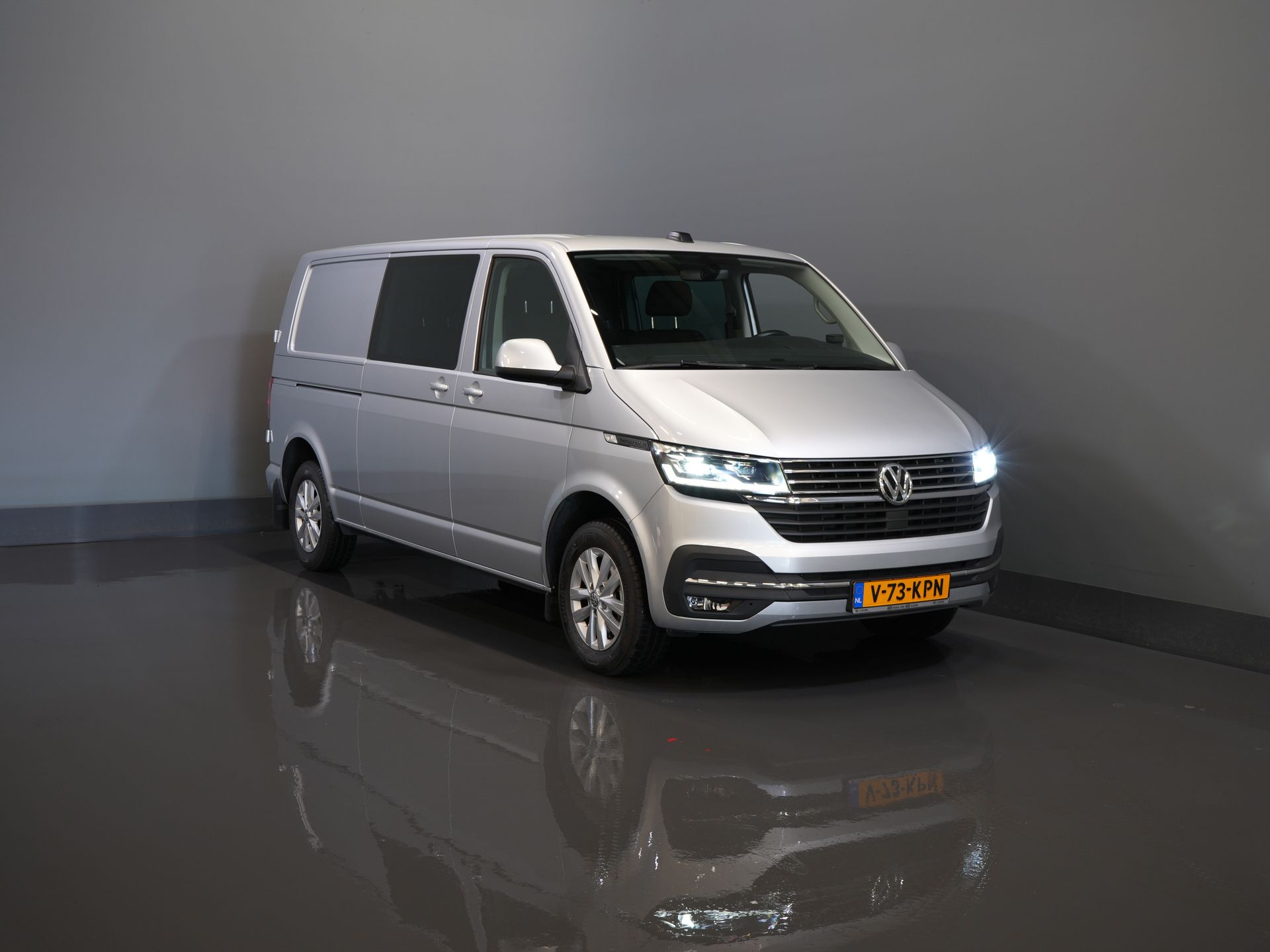 Volkswagen Transporter Van T6.1 2.0 TDI 150 KM DSG Aut. L2 DC Double Cab Highline BPM GRATIS! Adapt.Cruise/ LED/ 2xDrzwi przesuwne/ Ogrzewanie postojowe/ Carplay/ Fotele