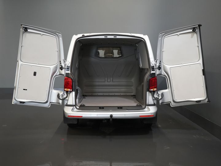 Volkswagen Transporter Van T6.1 2.0 TDI 150 к.с. DSG Aut. L2 DC Double Cab Highline BPM БЕЗКОШТОВНО! Адапт.круїз/ LED/ 2xЗсувні двері/ Підігрів підставки/ Carplay/ Сидіння