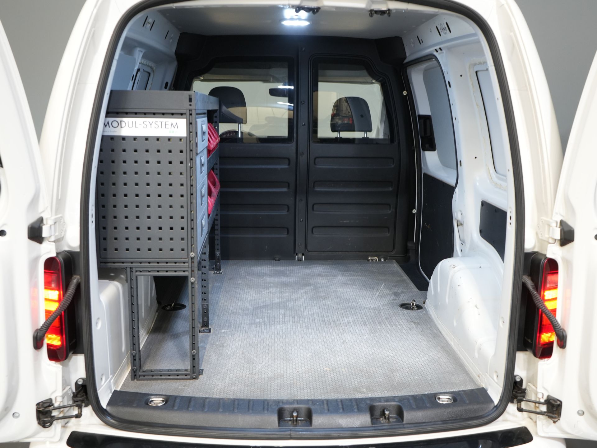 Volkswagen Caddy Van 2.0 TDI 100 ch DSG Aut. BPM FREE ! Edition 35 Carplay/ Seatverw./Chauffage au sol/ Cruise/ Airco/ PDC/ LMV/ Porte-bagages/ Barre de remorquage/ In