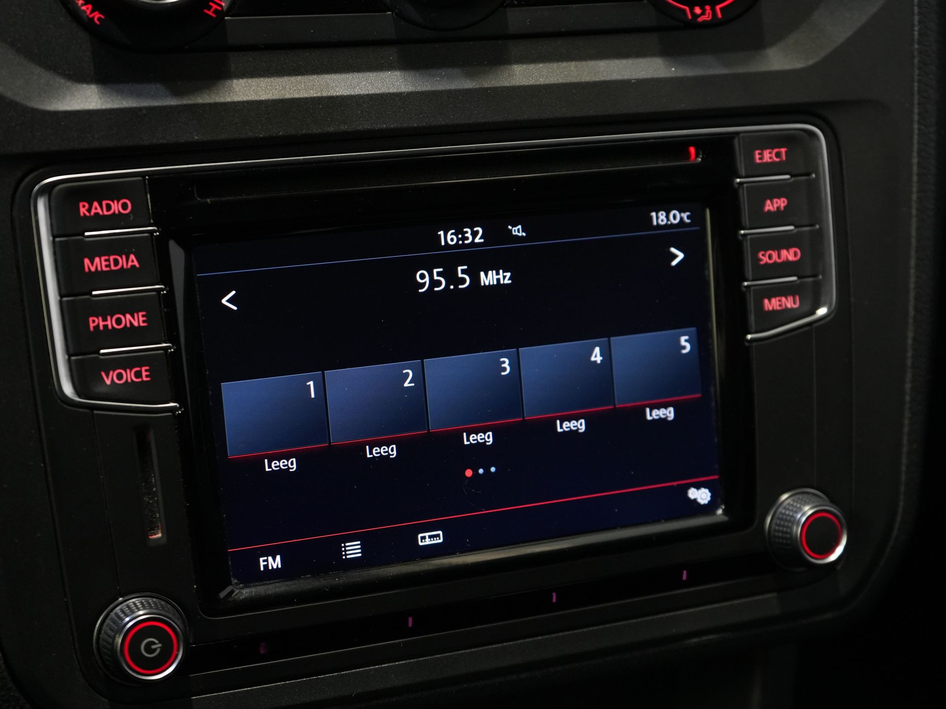 Volkswagen Caddy Van 2.0 TDI 100 ch DSG Aut. BPM FREE ! Edition 35 Carplay/ Seatverw./Chauffage au sol/ Cruise/ Airco/ PDC/ LMV/ Porte-bagages/ Barre de remorquage/ In