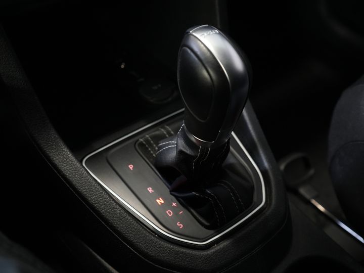 Volkswagen Caddy Van 2.0 TDI 100 ch DSG Aut. BPM FREE ! Edition 35 Carplay/ Seatverw./Chauffage au sol/ Cruise/ Airco/ PDC/ LMV/ Porte-bagages/ Barre de remorquage/ In