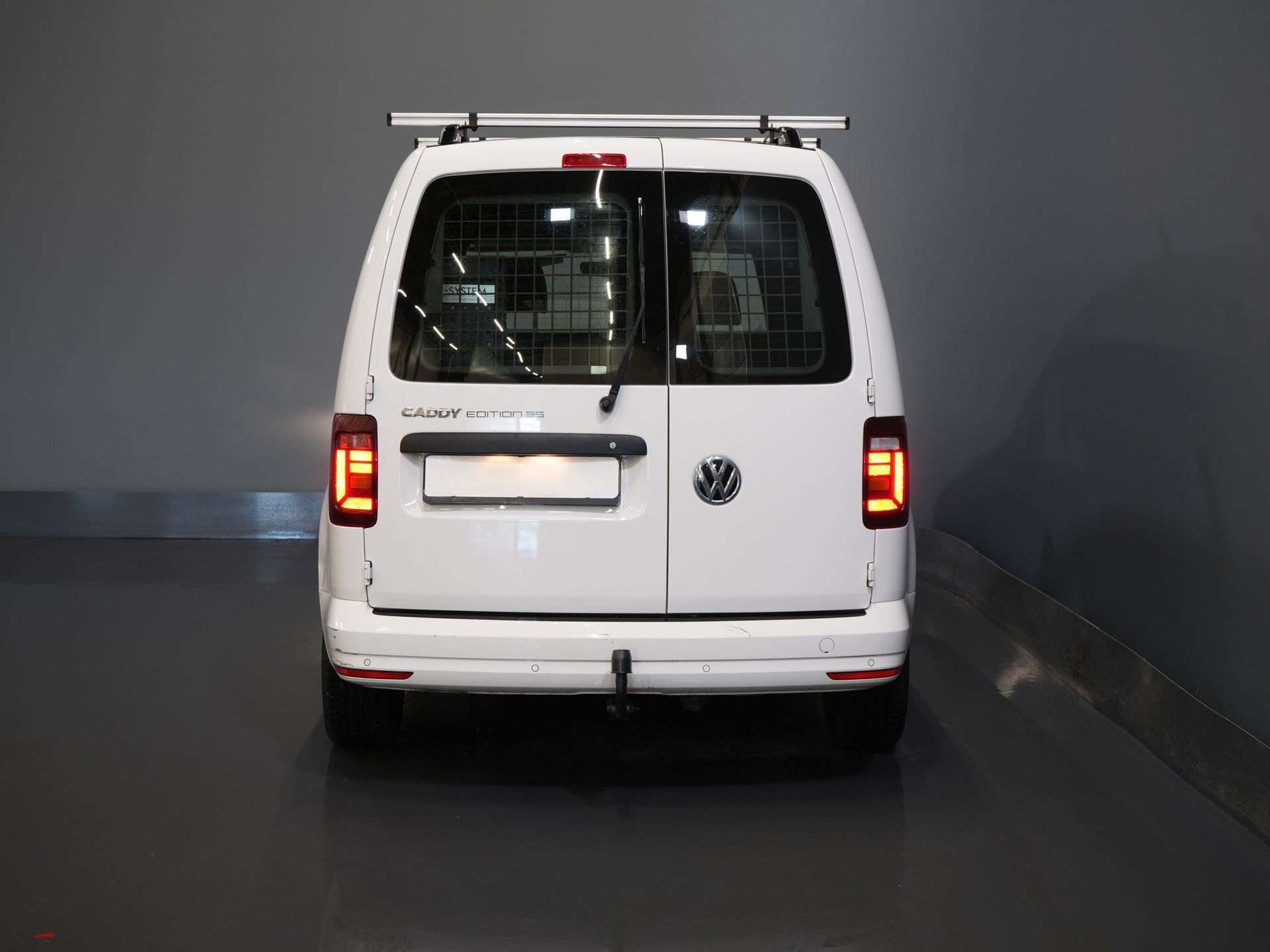 Volkswagen Caddy Van 2.0 TDI 100 ch DSG Aut. BPM FREE ! Edition 35 Carplay/ Seatverw./Chauffage au sol/ Cruise/ Airco/ PDC/ LMV/ Porte-bagages/ Barre de remorquage/ In