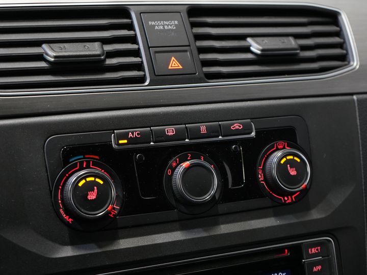 Volkswagen Caddy Van 2.0 TDI 100 ch DSG Aut. BPM FREE ! Edition 35 Carplay/ Seatverw./Chauffage au sol/ Cruise/ Airco/ PDC/ LMV/ Porte-bagages/ Barre de remorquage/ In