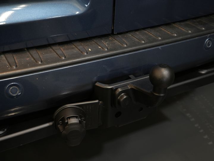 Ford Transit Custom Bestelbus 320 2.0 TDCI 170 pk Aut. L2 Trend BPM VRIJ! Carplay/ Stoelverw./ Camera/ PDC/ LMV/ Dakdragers/ Trekhaak